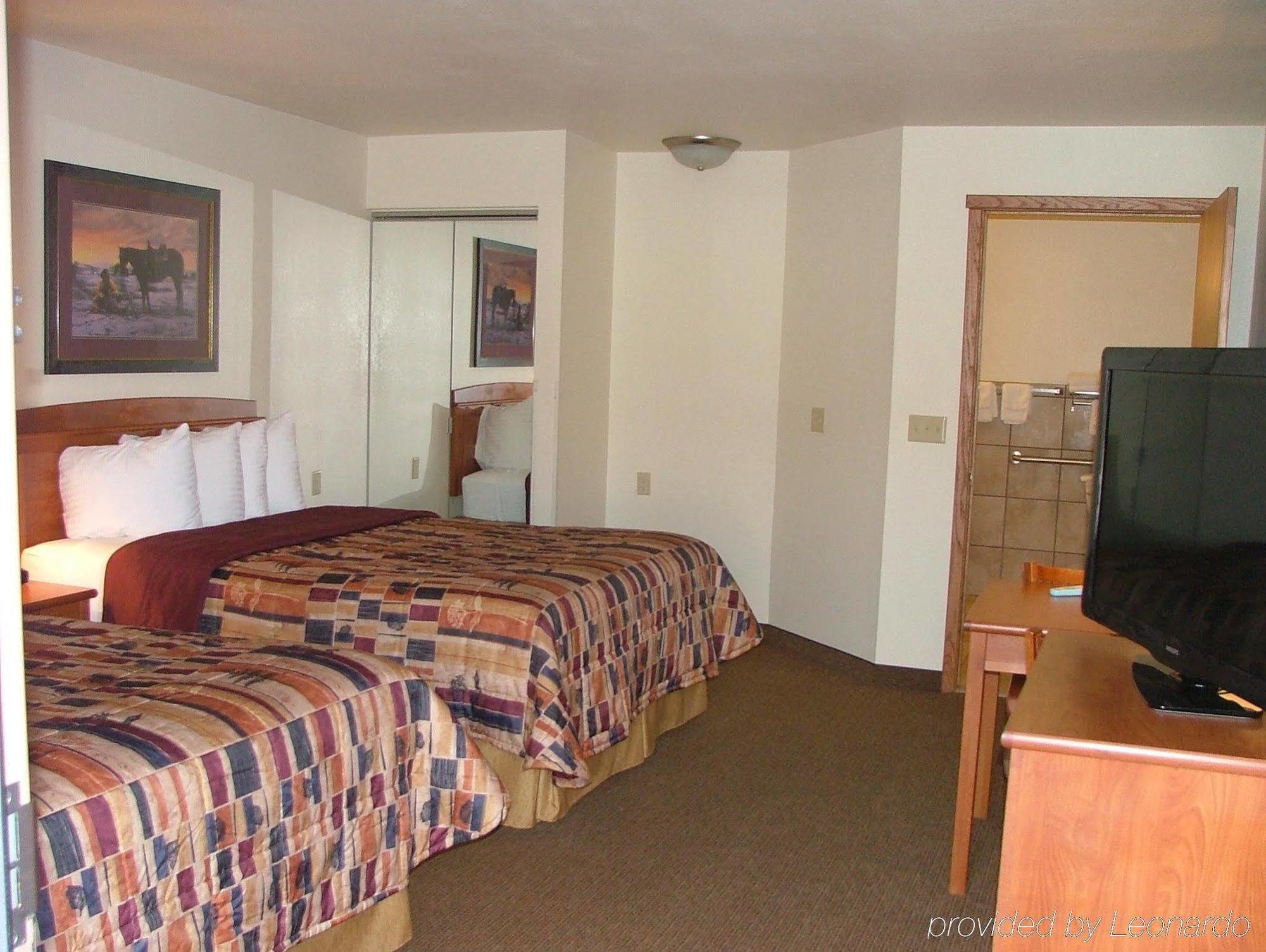 Best Western Plains Motel Wall Room photo
